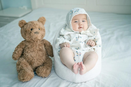 福安宝宝挠耳朵是怎么回事